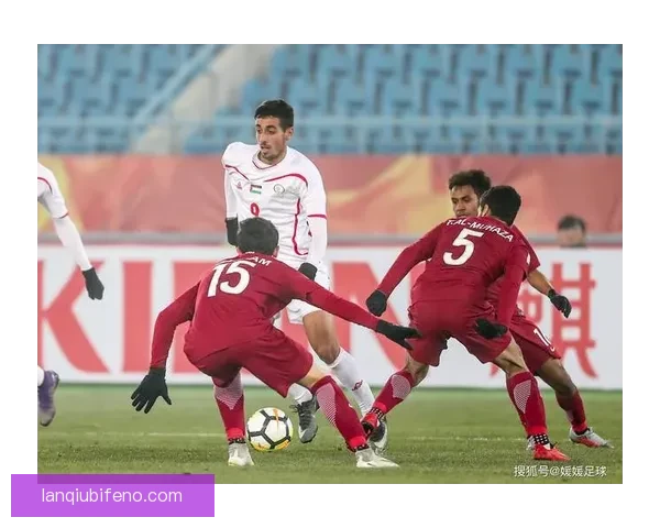 中国对伊朗足球比赛全程直播 热点赛事回顾与精彩瞬间分析