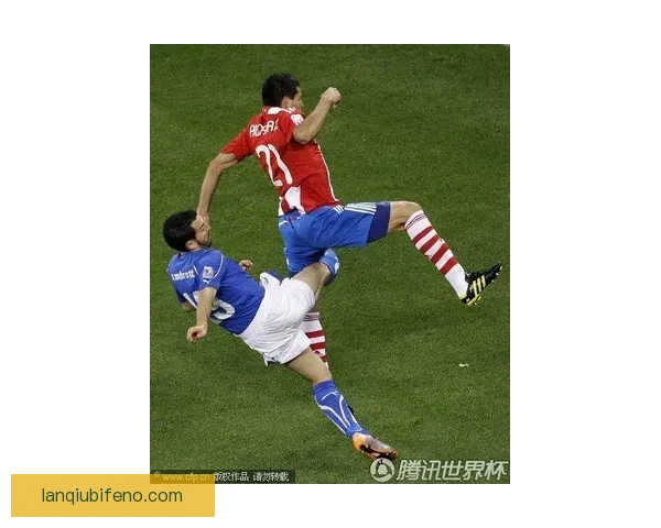 哈德斯菲尔德女足与斯托克顿女足激战成平 双方互交白卷